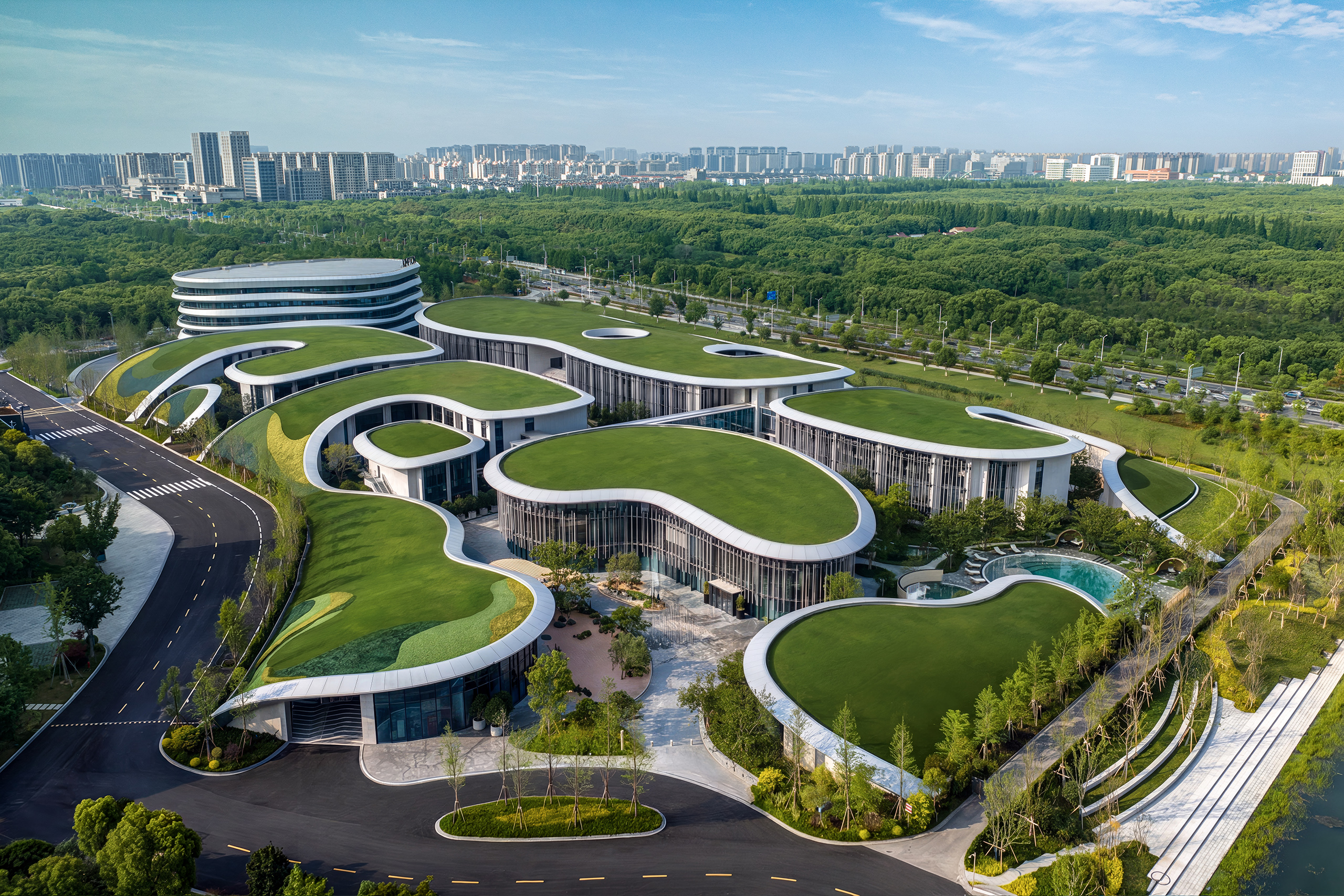逃离2026的庸常：在奉贤密林深处，金普顿造了一处极致时髦的"解毒所"